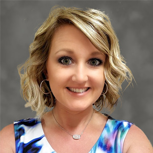 headshot of Amber Bowles